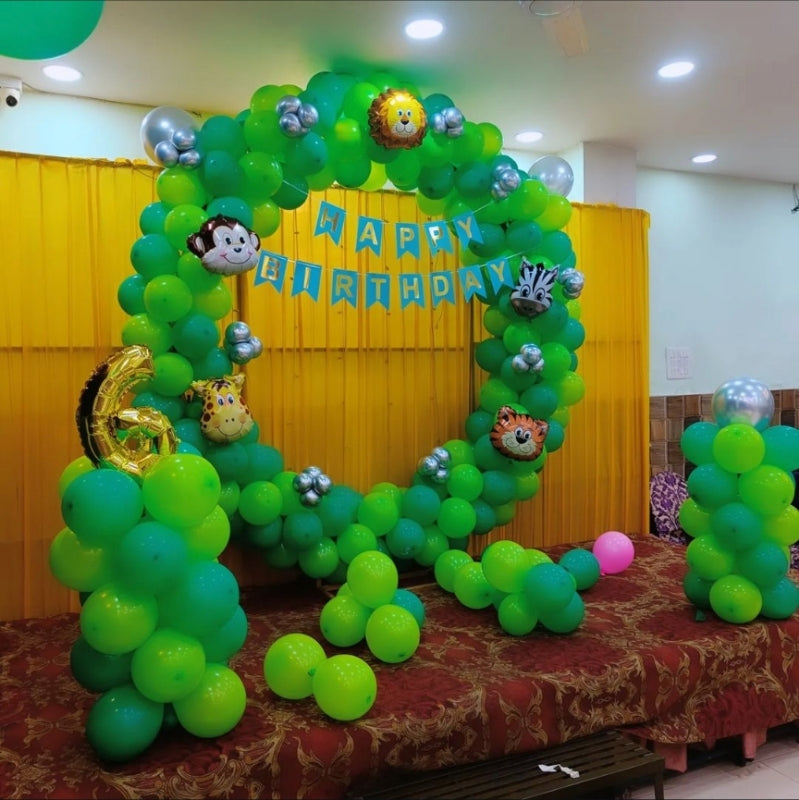 Jungle Theme Birthday Balloon Decoration for kids at banquet or at home