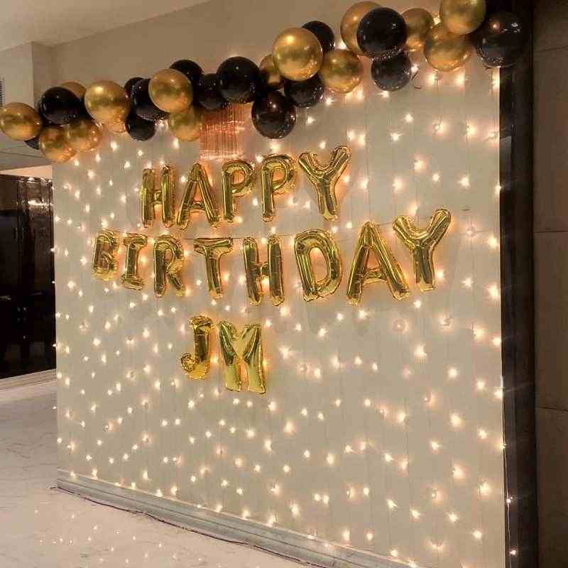 Simple Balloon Decoration with Fairy Lights