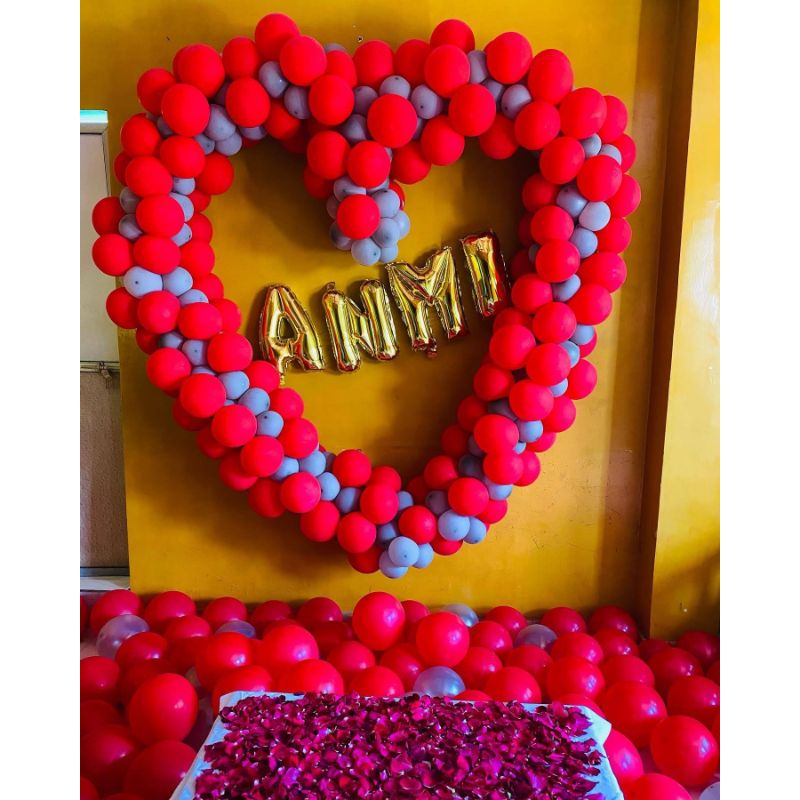 Romantic Birthday Surprise in Delhi – Room & Midnight Decoration Ideas