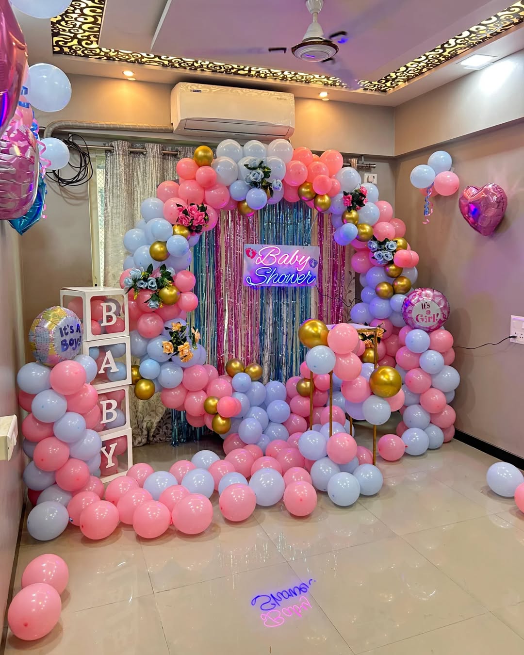 Baby Shower Ring Decoration with Balloons at home